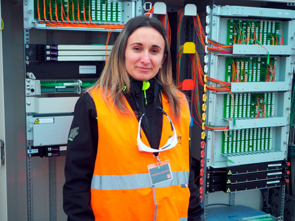 Resmie, parcours inspirant en EA : candidate aux Trophées Femmes en EA 2026 pour sa mission chez Orange